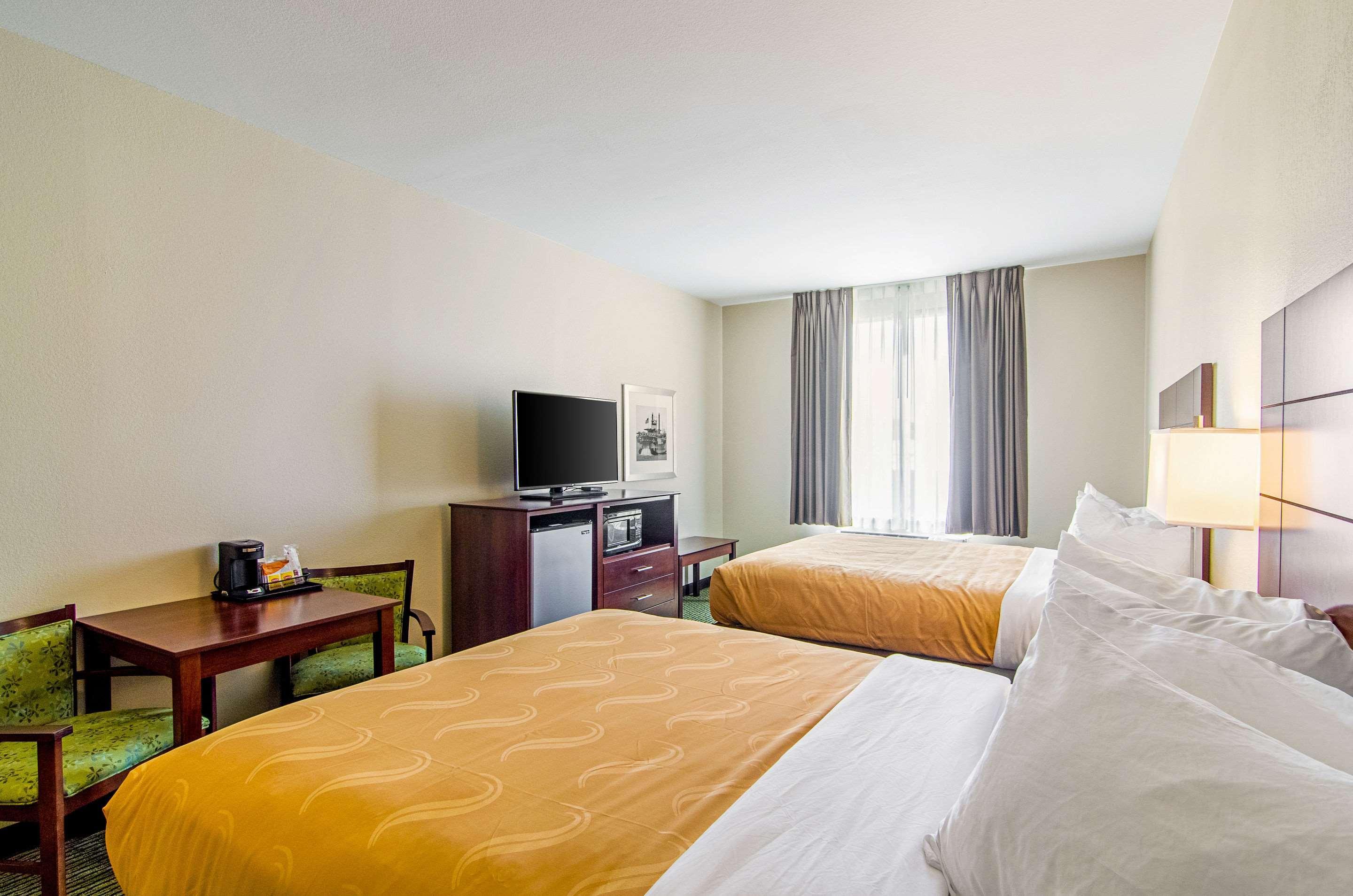 Hotel Quality & Near Tanger Outlet Mall Gonzales
