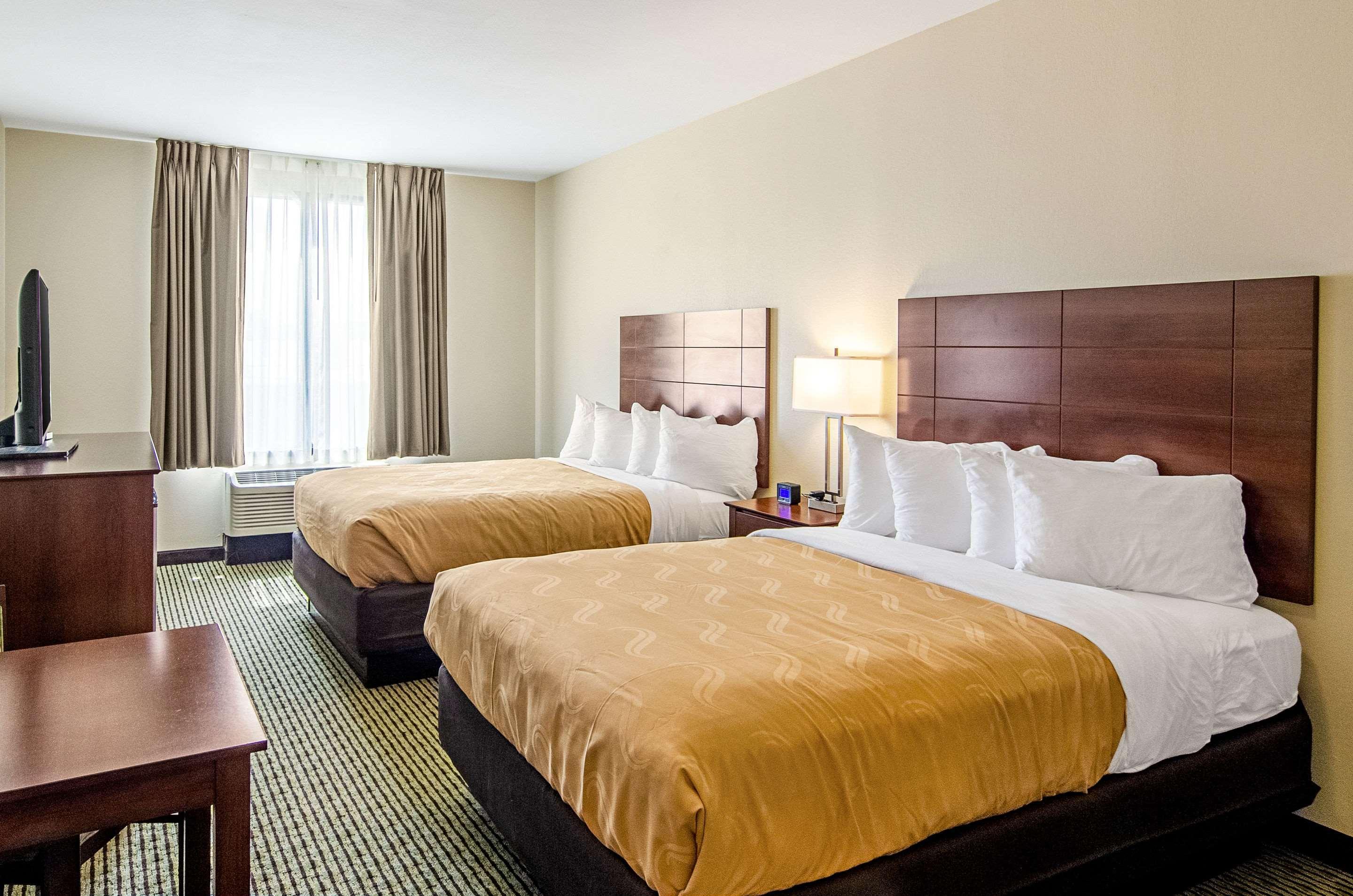 Quality & Near Tanger Outlet Mall Hotel