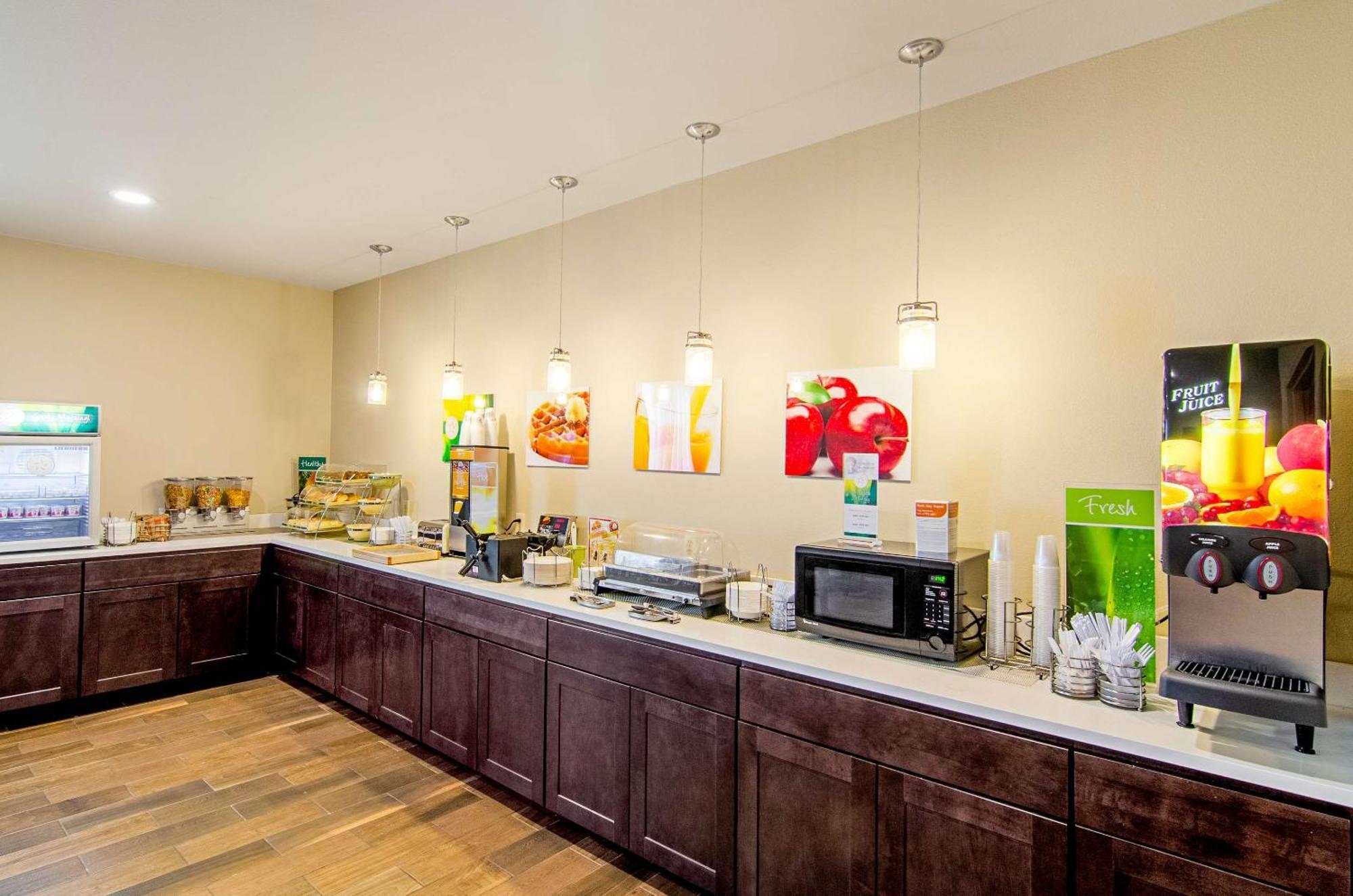 Hotel Quality & Near Tanger Outlet Mall Gonzales