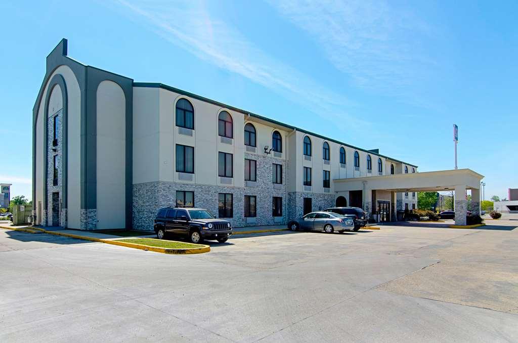 Quality & Near Tanger Outlet Mall Gonzales