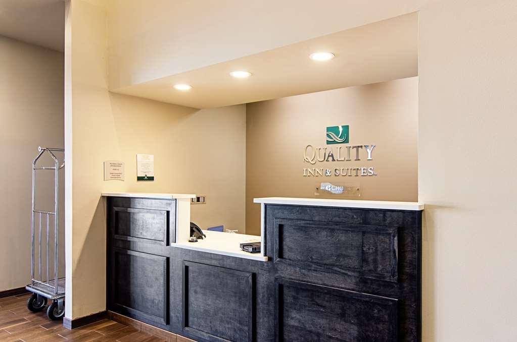 Quality & Near Tanger Outlet Mall Hotel Gonzales