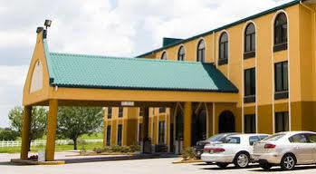 Quality & Near Tanger Outlet Mall Hotel 2*