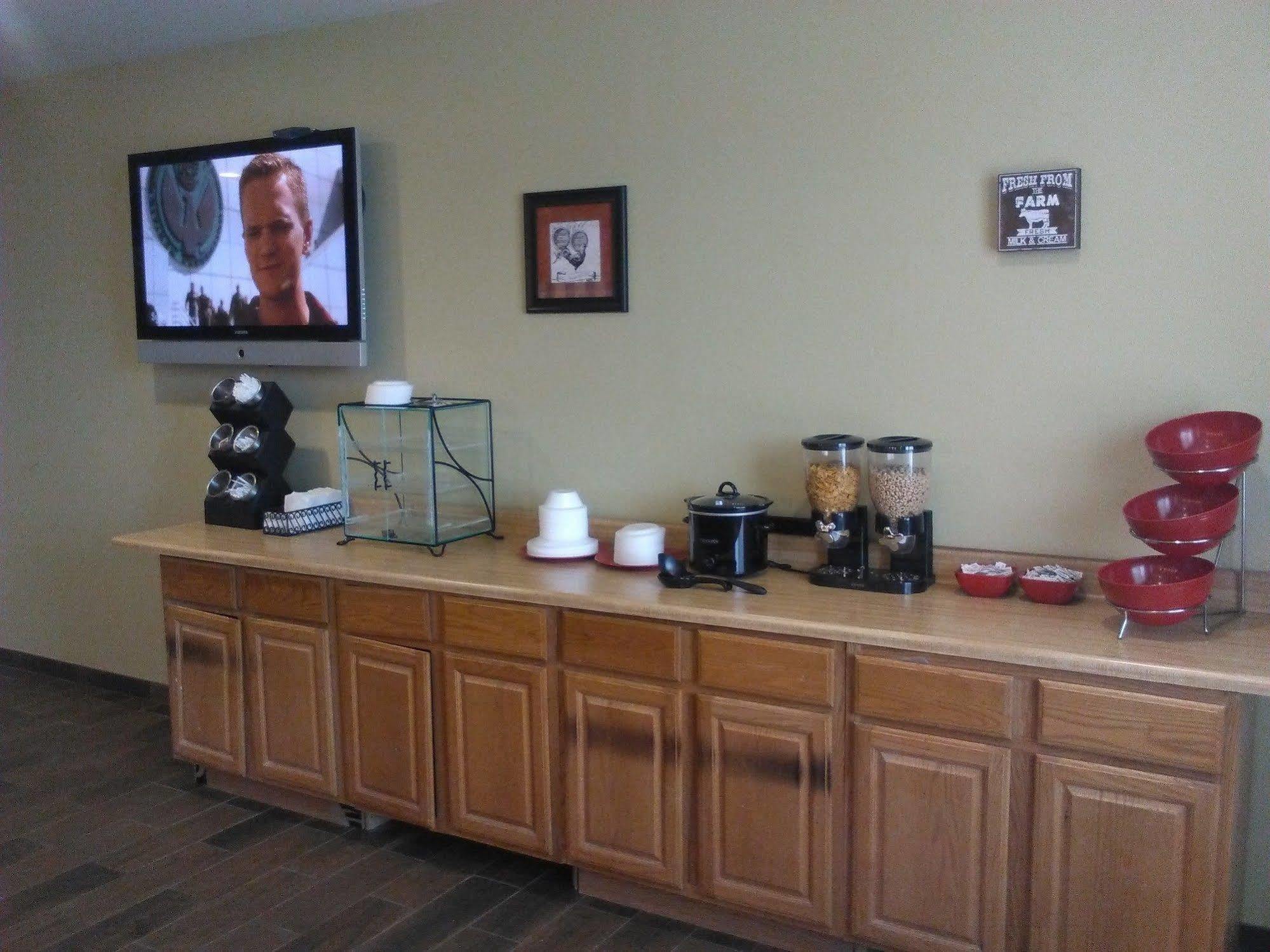 Quality & Near Tanger Outlet Mall Hotel